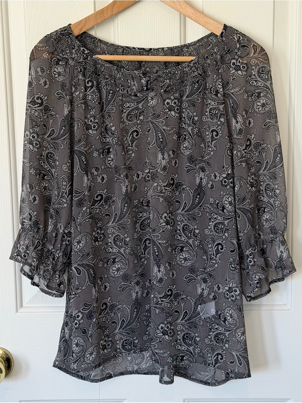 Apt. 9  sheer Gray Paisley Off-Shoulder Blouse